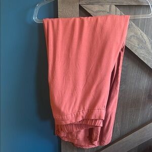 Women’s Old Navy Playa Wide Legged Work Pants in Coral XL